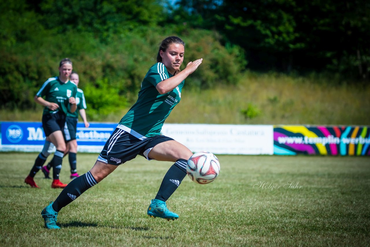 Bild 118 - wBJ TuRa Meldorf/Buesum - JFV Luebeck : Ergebnis: 1:0